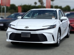 Toyota Camry LE (Natl) 2026