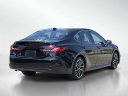 Toyota Camry XLE (Natl) 2026