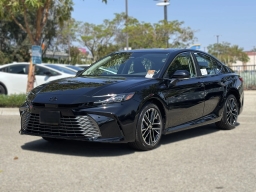 Toyota Camry XLE (Natl) 2026