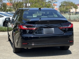 Toyota Camry XLE (Natl) 2026