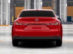 Toyota Camry LE (Natl) 2026