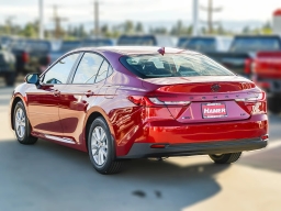 Toyota Camry LE (Natl) 2026