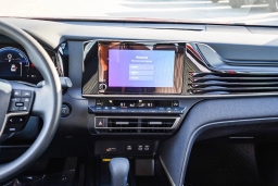 Toyota Camry LE (Natl) 2026