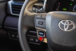 Toyota Camry LE (Natl) 2026