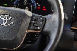 Toyota Camry LE (Natl) 2026