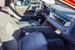 Toyota Camry LE (Natl) 2026