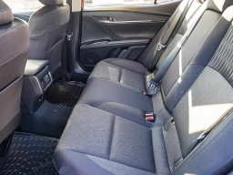 Toyota Camry LE (Natl) 2026