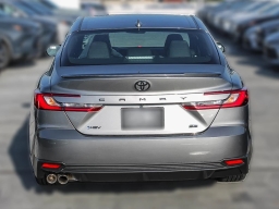 Toyota Camry SE (Natl) 2026