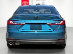 Toyota Camry SE (Natl) 2026