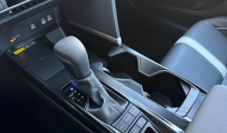 Toyota Camry SE (Natl) 2026