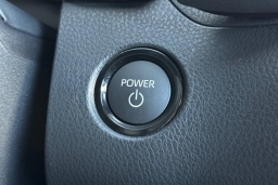 Toyota Camry SE (Natl) 2026