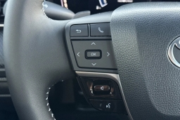 Toyota Camry SE (Natl) 2026