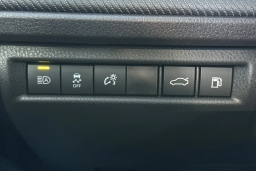 Toyota Camry SE (Natl) 2026