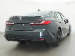 Toyota Camry SE (Natl) 2026