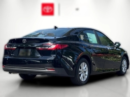 Toyota Camry LE (Natl) 2026