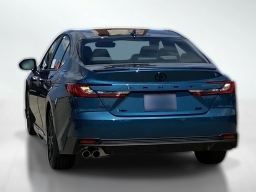Toyota Camry SE (Natl) 2026
