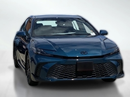 Toyota Camry SE (Natl) 2026