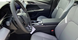 Toyota Camry SE (Natl) 2026
