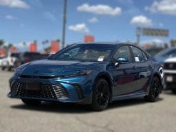 Toyota Camry SE (Natl) 2026