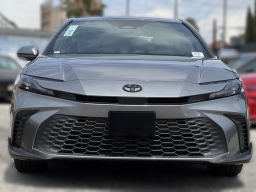 Toyota Camry SE (Natl) 2026