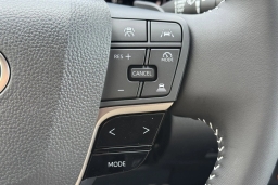 Toyota Camry SE (Natl) 2026