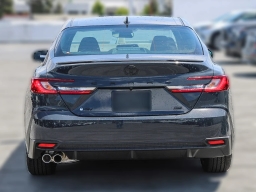 Toyota Camry SE (Natl) 2026