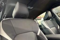 Toyota Camry SE (Natl) 2026