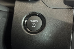 Toyota Camry SE (Natl) 2026