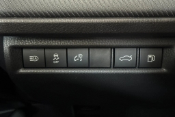 Toyota Camry SE (Natl) 2026