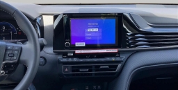 Toyota Camry SE (Natl) 2026