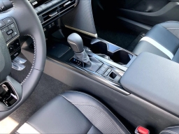 Toyota Camry SE (Natl) 2026