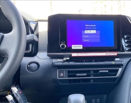 Toyota Camry SE (Natl) 2026