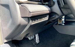 Toyota Camry SE (Natl) 2026