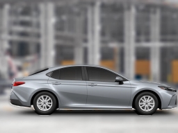 Toyota Camry LE (Natl) 2026