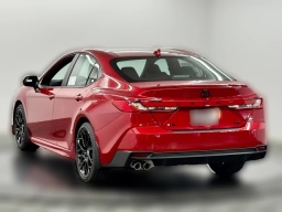 Toyota Camry SE (Natl) 2026