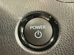 Toyota Camry SE (Natl) 2026