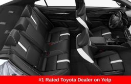 Toyota Camry SE (Natl) 2026