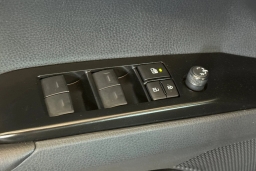 Toyota Camry SE (Natl) 2026