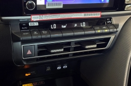 Toyota Camry SE (Natl) 2026