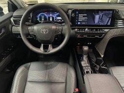 Toyota Camry XLE (Natl) 2026