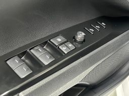 Toyota Camry XLE (Natl) 2026