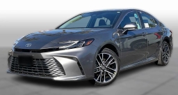 Toyota Camry XLE (Natl) 2026