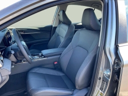 Toyota Camry XLE (Natl) 2026