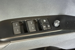 Toyota Camry SE (Natl) 2026