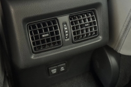 Toyota Camry SE (Natl) 2026