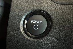 Toyota Camry SE (Natl) 2026