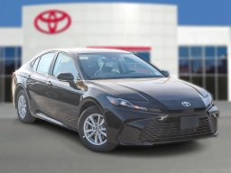 Toyota Camry LE (Natl) 2026