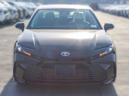 Toyota Camry LE (Natl) 2026