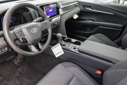 Toyota Camry LE (Natl) 2026