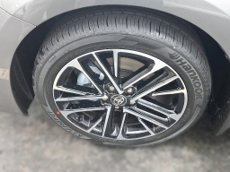 Toyota Camry XLE AWD (Natl) 2026